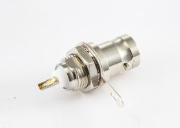 BNC母頭180度連接器焊杯后鎖穿墻孔50ohm接線